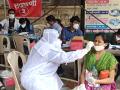 CoronaVirus Lockdown : सीपीआर प्रशासनावर ताण, तपासणीसाठी दिवसभर रांगा - Marathi News | CoronaVirus Lockdown: Stress on CPR administration, queues all day for investigation | Latest kolhapur News at Lokmat.com