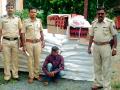 २१ लाख रुपयांचा सुगंधित तंबाखू जप्त - Marathi News | 21 lakh worth of fragrant tobacco seized | Latest bhandara News at Lokmat.com