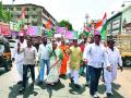 केंद्र सरकारविरोधात घोषणाबाजी कॉँग्रेस आक्रमक : लोकशाहीचा गळा घोटल्याची तक्रार - Marathi News | Congress aggression against the Central Government: Complaint of Democracy | Latest nashik News at Lokmat.com