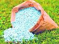 खरिपाच्या तोंडावर खतांचा दरवाढीचा शॉक - Marathi News | Fertilizer price hike shock in the face of kharif | Latest amravati News at Lokmat.com