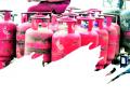 गॅस सिलिंडर पुन्हा 25 रुपयांनी महागले, आता मोजा 921 रुपये - Marathi News | Gas cylinders went up by Rs 25 again, now at Rs 921 | Latest bhandara News at Lokmat.com