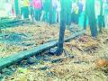 लेंडीगुड्यातील आगीत चार घरे जळाली - Marathi News | Four houses burnt in Lendigud fire | Latest chandrapur News at Lokmat.com