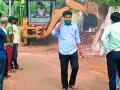 ब्रह्मपुरीतील अतिक्रमणावर चालला बुलडोजर - Marathi News | A bulldozer ran over the encroachment in Brahmapuri | Latest chandrapur News at Lokmat.com