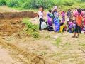 अखेर अवैध रेती उपस्याने घेतला महिलेचा बळी - Marathi News | Eventually the woman took the victim by illegal sand extraction | Latest chandrapur News at Lokmat.com