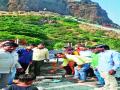 सप्तशृंगगड ग्रामस्थांमध्ये समाधान : ग्रामपंचायत कार्यालय वीजबिल मुक्त सौर वीजनिर्मिती सयंत्र कार्यान्वित - Marathi News | Saptashranggad Solutions in Rural Areas: Gram Panchayat Office Electric Bills Free Solar Power Generation Execution | Latest nashik News at Lokmat.com