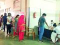 लसीकरणासाठी सरसावला 30 वर्षांवरील युवावर्ग - Marathi News | Youths above 30 years of age for vaccination | Latest gadchiroli News at Lokmat.com