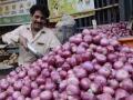 अभोण्यात उन्हाळ कांद्यास उच्चांकी भाव - Marathi News | High prices for summer onions | Latest nashik News at Lokmat.com