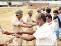 वडाळागावात दंगल नियंत्रणाचे प्रात्यक्षिक - Marathi News | Demonstration of riot control in Wadalagaon | Latest nashik News at Lokmat.com