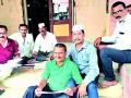 जिल्हा मध्यवर्ती सहकारी बँकेच्या गटसचिवांचे अनोखे आंदोलन - Marathi News | Unique movement of the group notes of the District Central Co-operative Bank | Latest vardha News at Lokmat.com