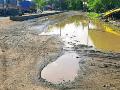 दारव्हा शहरातील राष्ट्रीय महामार्गाची दुरावस्था - Marathi News | The poor condition of the national highway in the city of Darwha | Latest yavatmal News at Lokmat.com
