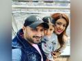 हरभजन सिंगची दुबई सफर! - Marathi News | Harbhajan Singh's Dubai trip with family ! | Latest cricket Photos at Lokmat.com