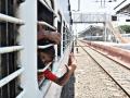 CoronaVirus Lockdown : कोल्हापुरातून विशेष रेल्वेने श्रमिक झारखंडकडे रवाना - Marathi News | CoronaVirus Lockdown: Special train from Kolhapur to Jharkhand | Latest kolhapur News at Lokmat.com