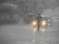 कोल्हापुरात गडगडाटासह तासभर जोरदार पाऊस - Marathi News | Heavy rain for one hour with thunderstorm at Kolhapur | Latest kolhapur News at Lokmat.com