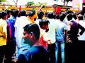 शाळेसमोरच ठेवला मृतदेह - Marathi News | The bodies placed before the school | Latest chandrapur News at Lokmat.com