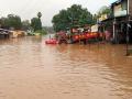 गडचिरोली जिल्ह्यात नद्यांना पूर, भामरागडसह अनेक गावे जलमय  - Marathi News | In Gadchiroli district, rivers like floods, Bhamragarh, many villages are flooded | Latest gadchiroli News at Lokmat.com