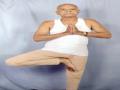 International Yoga Day 2019 : रामदेवबाबांना पाहून बनला ७५ वर्षांचा योगगुरू - Marathi News | International Yoga Day 2019: Yoga Guru of 75 years became Ramdev Baba | Latest ahilyanagar News at Lokmat.com