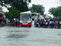 बाणगंगा नदीला पूर; जनजीवन विस्कळीत... - Marathi News | Flooding the Banganga River; Life is shattered ... | Latest satara News at Lokmat.com