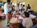 कणकवली भूमिअभिलेख कार्यालयाविरोधात जनतेचा संताप, वायंगणकर दांपत्याने केले उपोषण - Marathi News | Fears of public against Kankavali land records office, fasting by Waingankar couple | Latest sindhudurga News at Lokmat.com