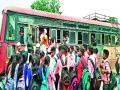 अपुºया बसेसमुळे तारांबळ - Marathi News | Due to the exceptional buses, | Latest nashik News at Lokmat.com