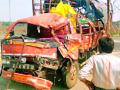 ट्रॅव्हल्स-ट्रक अपघातात एक ठार - Marathi News | One killed in a travel-truck accident | Latest yavatmal News at Lokmat.com