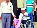 Maharashtra Election 2019 : दिव्यांगासह ज्येष्ठांनी केले मतदान - Marathi News | Maharashtra Election 2019 : Senior voting with the disabled | Latest bhandara News at Lokmat.com