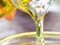 3 worst Cooking Oils : रोजच्या स्वयंपाकात 3 तेल वापरणं घातक; तळायला वापरणं तर जास्त हानिकारक, बघा तुम्ही वापरता का? - Marathi News | | Latest sakhi News at Lokmat.com