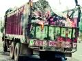 देवरी हायवेवर ‘द बर्निंग ट्रक’ - Marathi News | 'The Burning Truck' at Devi Highway | Latest gondia News at Lokmat.com