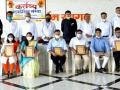 धरणगावात कोरोना वीरांचा सन्मान - Marathi News | Honoring Corona heroes in Dharangaon | Latest jalgaon News at Lokmat.com