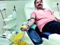 कोल्हापूरच्या रक्तदात्याकडून कर्नाटकातील महिलेला जीवदान - Marathi News | Kidnataka woman donates blood in Kolhapur | Latest kolhapur News at Lokmat.com