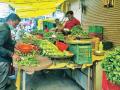 अनलॉकनंतर भाजीपाला ५० टक्के महागला; टोमॅटो दुपटीने महाग! - Marathi News | Vegetables become 50% more expensive after unlock; Tomatoes are twice as expensive! | Latest vashim News at Lokmat.com