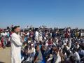 योगेंद्र यादव यांचा पिंपळगावला शेतकऱ्यांशी संवाद - Marathi News |  Yogendra Yadav's interaction with Pimpalgaon farmers | Latest nashik News at Lokmat.com