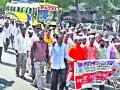 बळीराजा मिरवणुकीद्वारे निषेध - Marathi News | Prohibition by sacrificial racquet | Latest nashik News at Lokmat.com