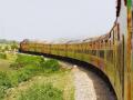 दरड कोसळल्यामुळे मुंबई-नागपूरदरम्यान रेल्वे वाहतूक विस्कळीत - Marathi News | Railway traffic between Mumbai-Nagpur disrupted due to landslides | Latest nagpur News at Lokmat.com