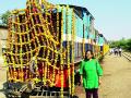 भारतीय रेल्वेची मोहोर उमटली अन् चाके थांबली - Marathi News | The Indian Railway's charm was stopped and the wheels stopped | Latest amravati News at Lokmat.com