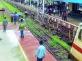 रेल्वेला अपघाताची प्रतीक्षा - Marathi News | Railway wait for an accident | Latest gondia News at Lokmat.com