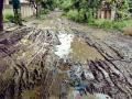 परभणीतील रस्त्यांची झाली दुरवस्था - Marathi News | The roads in Parbhani have been badly damaged | Latest parabhani News at Lokmat.com
