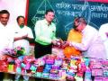 सामाजिक संस्थांच्या वतीने दिवाळी फराळचे वाटप - Marathi News | Diwali Fraternity Allocation on behalf of Social Institutions | Latest nashik News at Lokmat.com