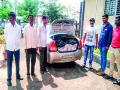पेठ तालुक्यात अडीच लाखांचा अवैध मद्यसाठा जप्त - Marathi News | In Peth taluka, two-and-a-half million illegal liquor seized | Latest nashik News at Lokmat.com
