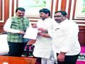 नाशिक  महापालिकेने केलेल्या  करवाढीच्या प्रश्नावर चर्चा - Marathi News |  Discussion on the issue of tax increase by Nashik municipal corporation | Latest nashik News at Lokmat.com