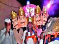दरीत चैत्रोत्सव यात्रेची पारंपरिक नृत्याने सांगता - Marathi News |  The traditional dance form of Chaitrotsav Yatra shows in the valley | Latest nashik News at Lokmat.com