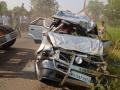 वर्धा जिल्ह्यात भरधाव वाहन उलटले; एक ठार, दहा जखमी - Marathi News | vehicle overturned in Wardha district; One killed, ten injured | Latest vardha News at Lokmat.com