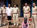 पगार न दिल्याने चोरले पिस्टन, इस्लामपूर येथून एकजण अटक - Marathi News | Pistons stolen to make the owner unhappy | Latest ratnagiri News at Lokmat.com