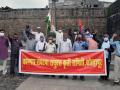 मोदी सरकारच्या निषेध घोषणांनी बिंदू चौक दणाणला - Marathi News | The Modi government's protest slogans hit Bindu Chowk | Latest kolhapur News at Lokmat.com