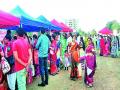 शेतकरी आठवडे बाजार : ग्राहकांकडून उदंड प्रतिसाद अवघ्या दोन तासांतच संपतो भाजीपाला - Marathi News | Farmer's Weekly Market: A lot of response ends with consumer feedback in just two hours | Latest nashik News at Lokmat.com