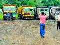 रेती वाहतुकीचे १९ ट्रक जप्त - Marathi News | Seized 19 truckloads of sand transport seized | Latest bhandara News at Lokmat.com