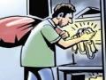 साडेतीन लाख रु पयांचा ऐवज निफाडला घरफोडीत लंपास - Marathi News | Three and a half lakh rupees was stolen | Latest nashik News at Lokmat.com