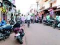 नवेगावबांध येथे संचारबंदीचा फज्जा - Marathi News | Curfew at Navegaonbandh | Latest gondia News at Lokmat.com