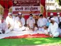 नंदुरबार काँग्रेस कमेटीतर्फे धरणे आंदोलन - Marathi News | Dharne agitation by Nandurbar Congress Committee | Latest nandurbar News at Lokmat.com