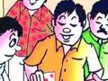 प्रकाशा येेथे जुगार अड्ड्यावर धाड टाकून चार लाखा मुद्देमाल जप्त - Marathi News | Four lakh items were seized from a gambling den at Prakasha | Latest nandurbar News at Lokmat.com