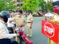 पोलीसदादा स्वतःच्या आरोग्याचीही काळजी घ्या ! - Marathi News | Take care of your own health too! | Latest nagpur News at Lokmat.com
